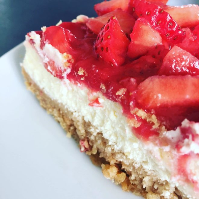 New York Cheesecake mit Erdbeerspiegel - Lovelyliciousme